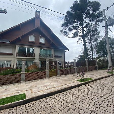 Duplex Novo, Com 02 Suites, Para 06 Pessoas, E 02 Vagas De Garagem 카넬라 외부 사진